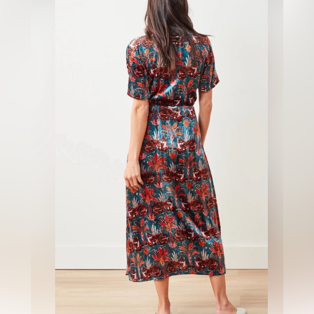 Printfresh Velvet Willow Wrap Dress Untamed Tiger Teal Oxide S - Picture 5 of 9